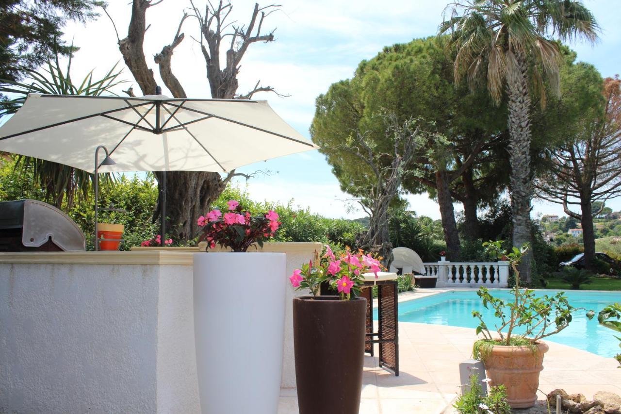 La Villa Topi อองทีบส์ ภายนอก รูปภาพ