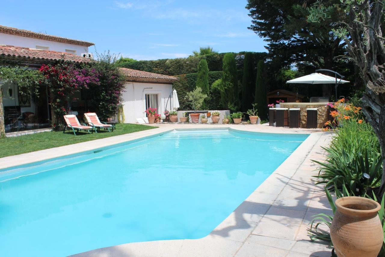 La Villa Topi อองทีบส์ ภายนอก รูปภาพ