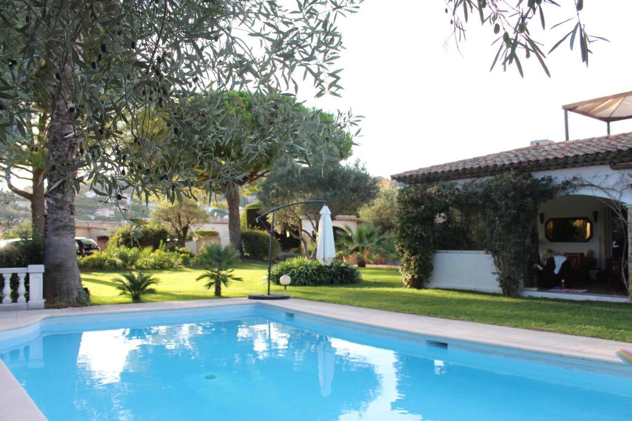 La Villa Topi อองทีบส์ ภายนอก รูปภาพ