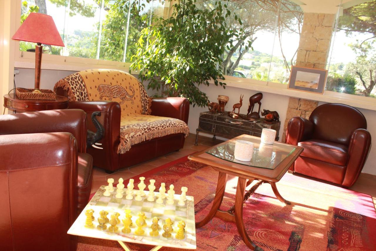 La Villa Topi อองทีบส์ ภายนอก รูปภาพ